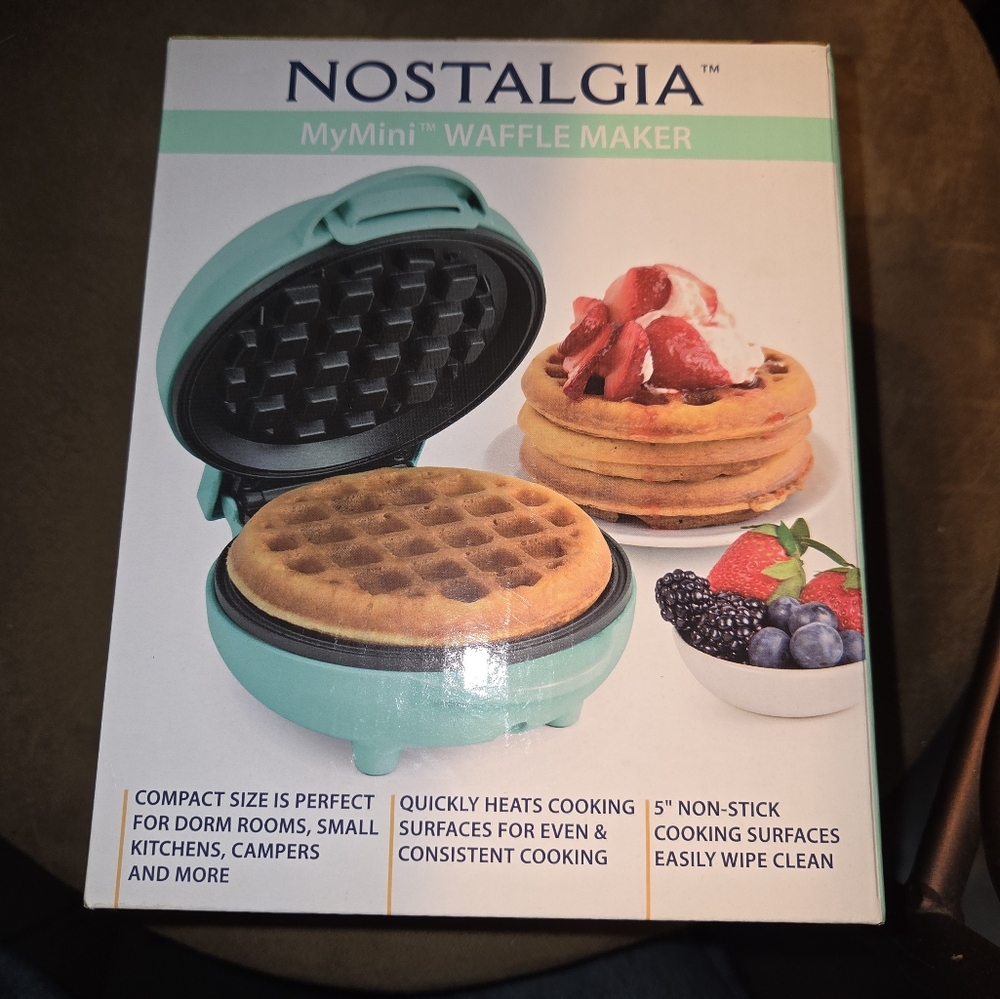 Brand New Nostalgia Waffle Maker